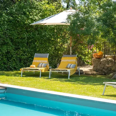 Mas Bella Cortis 3* La Garde-Adhémar