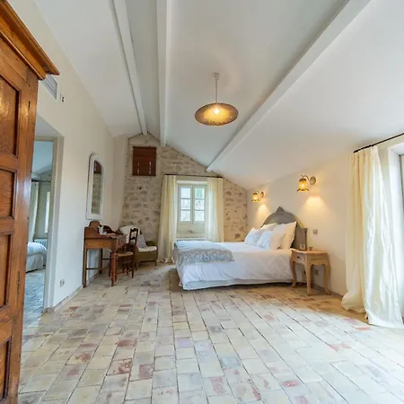 Oda ve Kahvaltı Mas Bella Cortis 3*